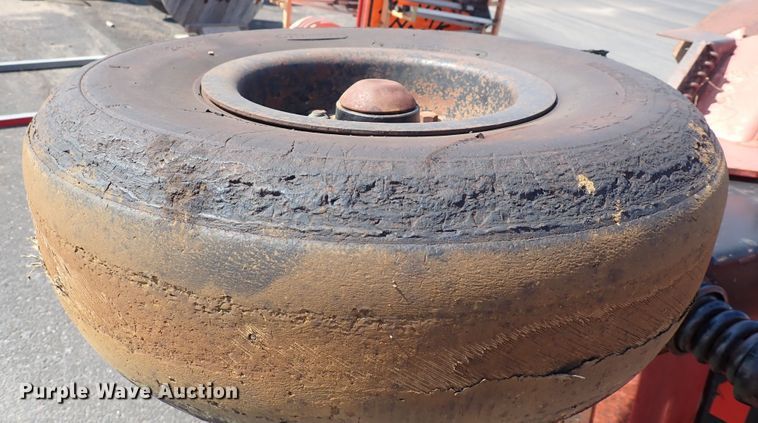 image for item DQ2889 Bush Hog 3715  batwing rotary mower