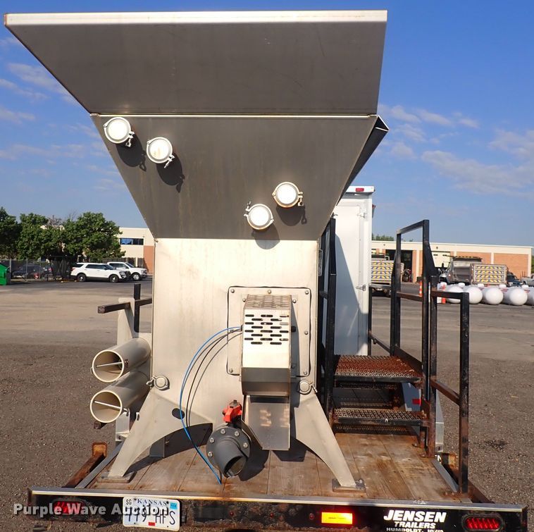 image for item DQ2894 2014 Jensen VS  brine maker trailer