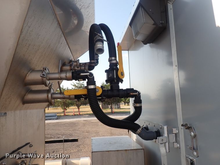 image for item DQ2894 2014 Jensen VS  brine maker trailer