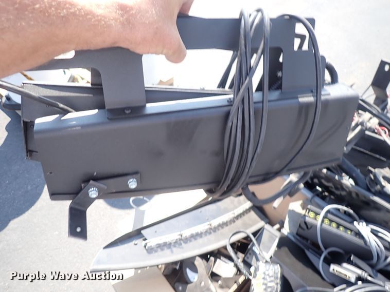 image for item IN9208 Automotive accessories