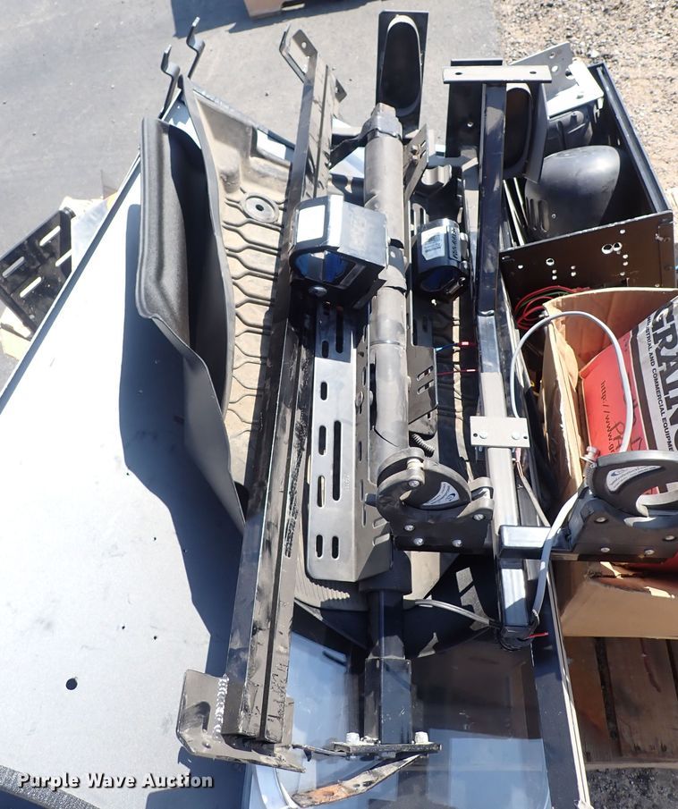 image for item IN9208 Automotive accessories