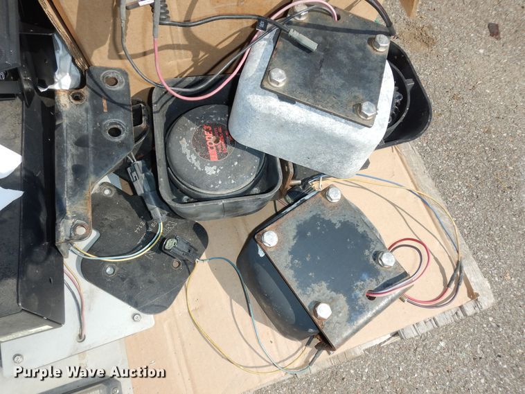 image for item LR9897 Automotive accessories