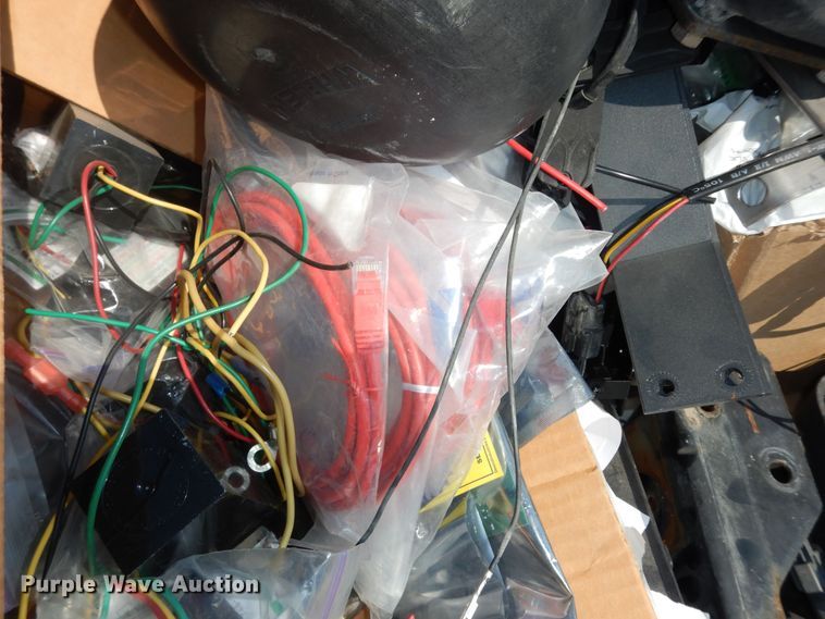 image for item LR9897 Automotive accessories