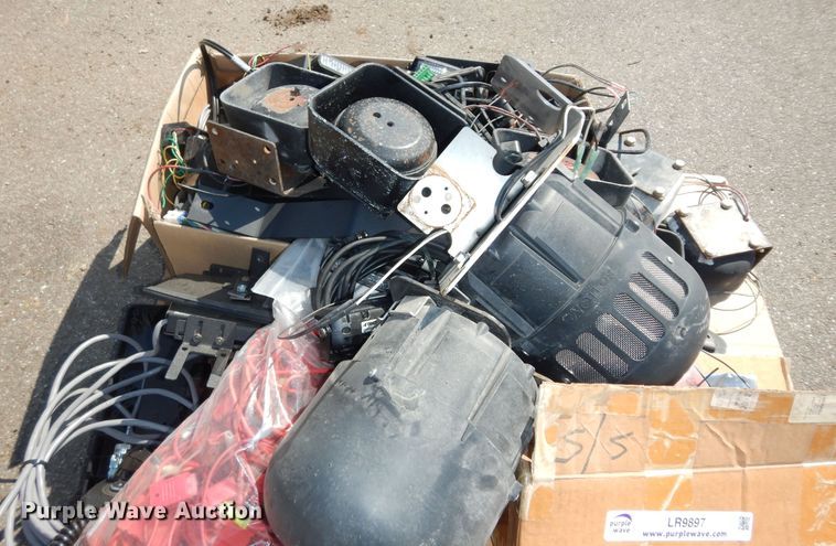 image for item LR9897 Automotive accessories