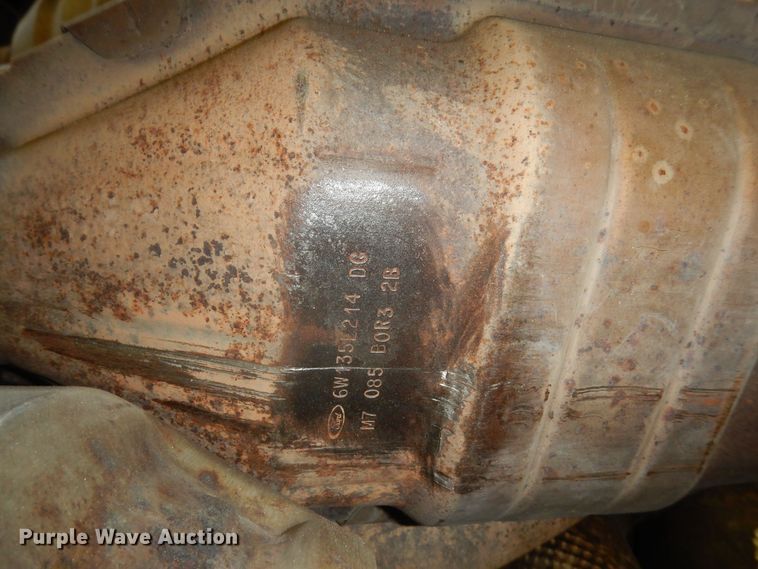 image for item LR9899 Approximately 25 catalytic converters