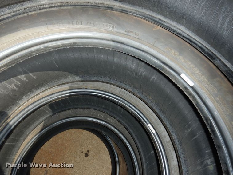 image for item LR9900 (5) Nexen 245/65R18 tires