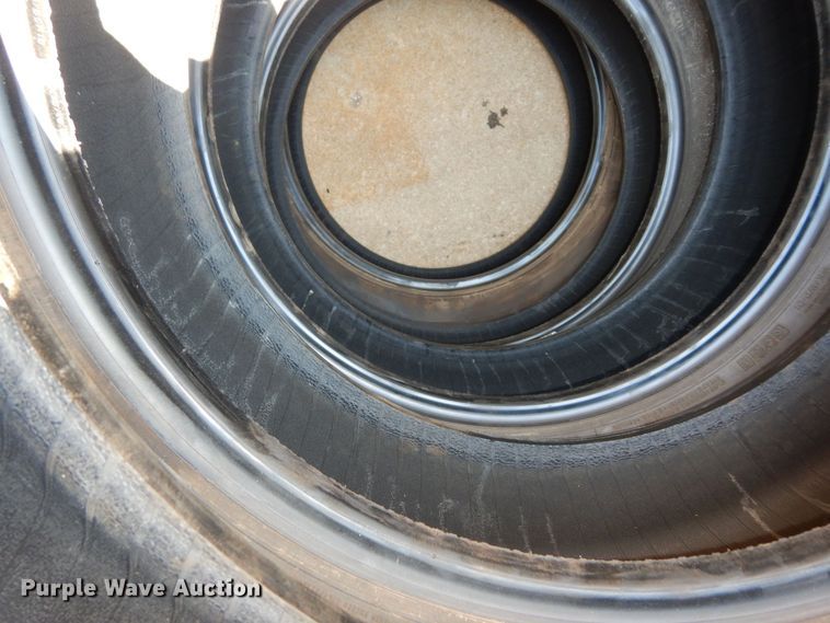 image for item LR9900 (5) Nexen 245/65R18 tires