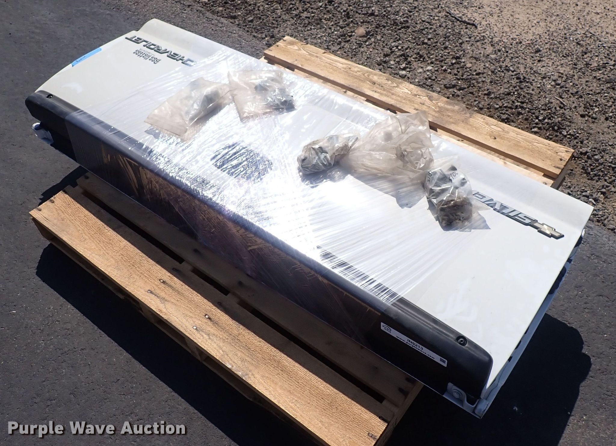 (2) Chevrolet Silverado tailgates in Wichita, KS Item IN9213 sold