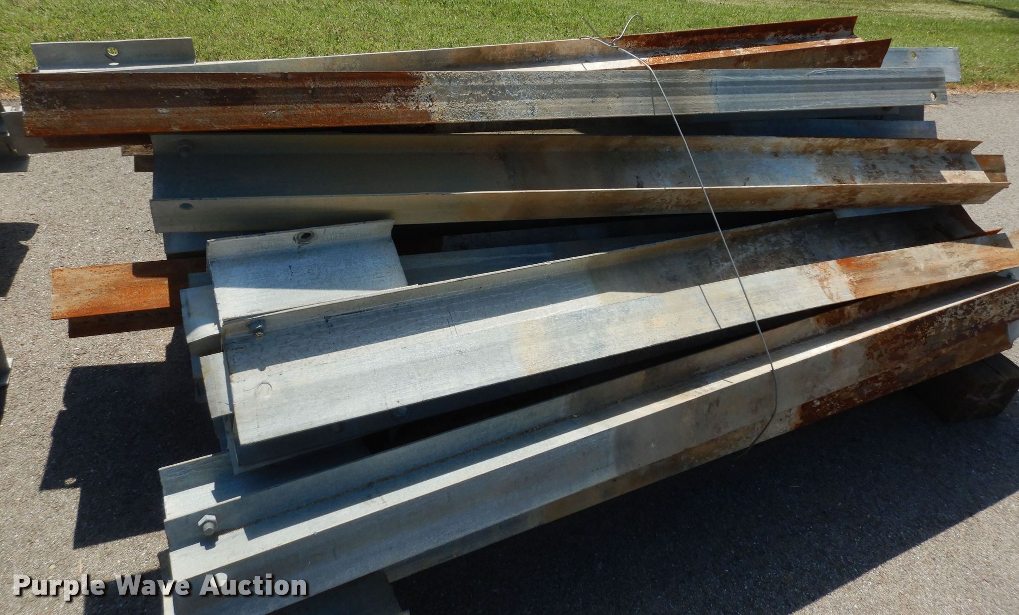 (25) guard rail posts in Topeka, KS | Item LR9905 sold | Purple Wave
