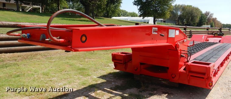 image for item DB7787 2005 Eager Beaver  lowboy equipment trailer