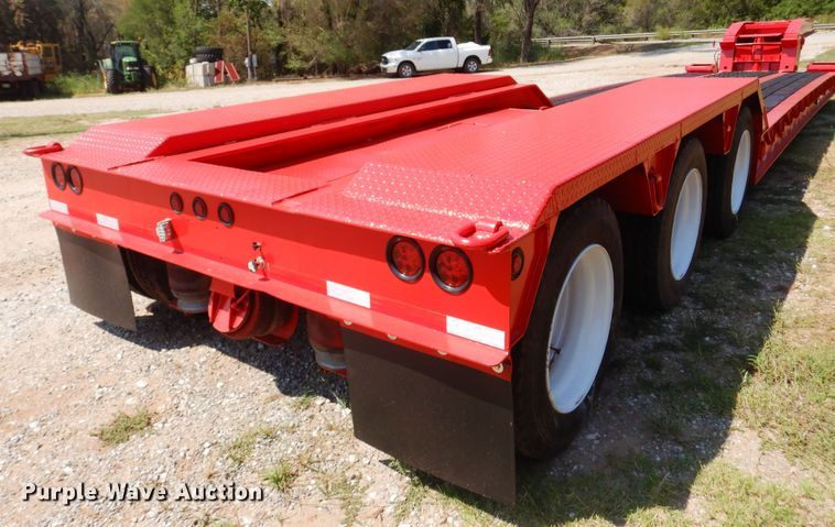 image for item DB7787 2005 Eager Beaver  lowboy equipment trailer