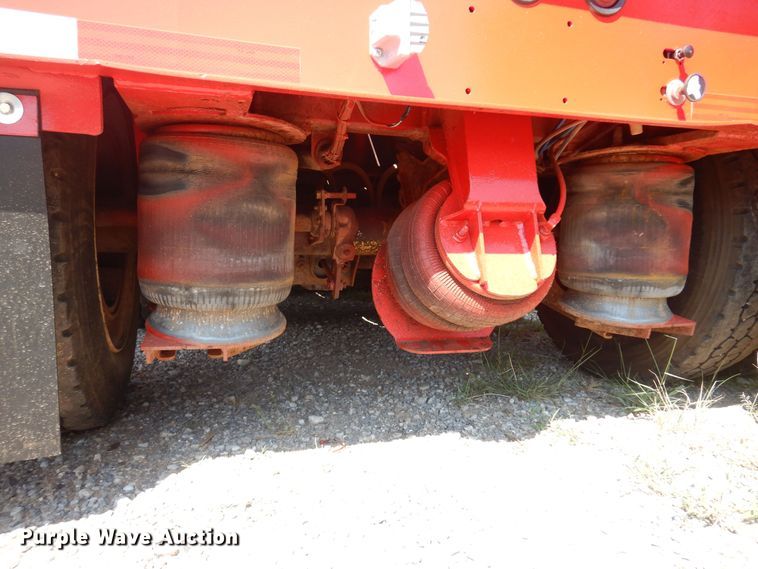 image for item DB7787 2005 Eager Beaver  lowboy equipment trailer