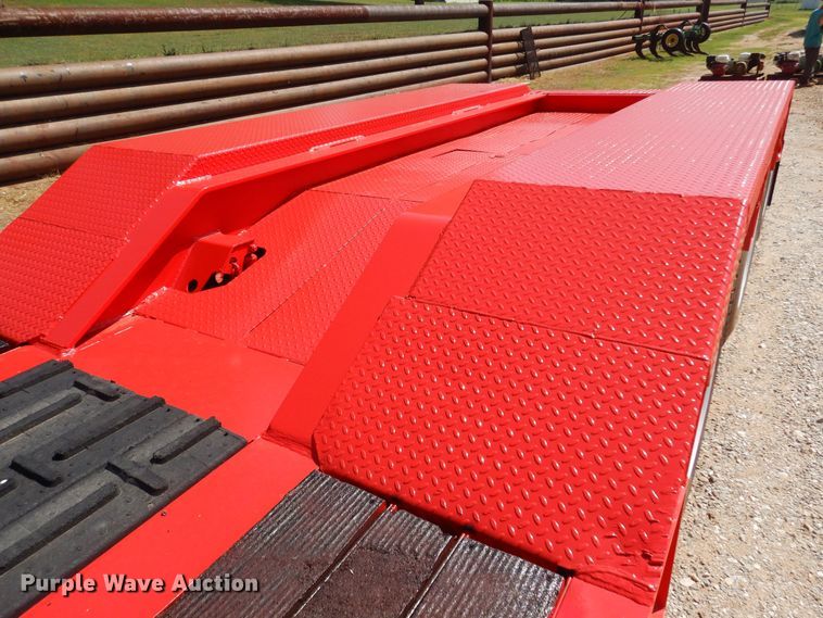 image for item DB7787 2005 Eager Beaver  lowboy equipment trailer