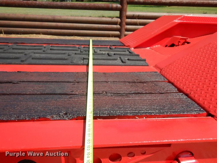 image for item DB7787 2005 Eager Beaver  lowboy equipment trailer