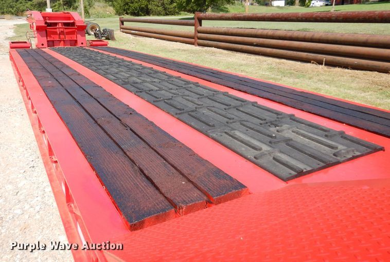 image for item DB7787 2005 Eager Beaver  lowboy equipment trailer