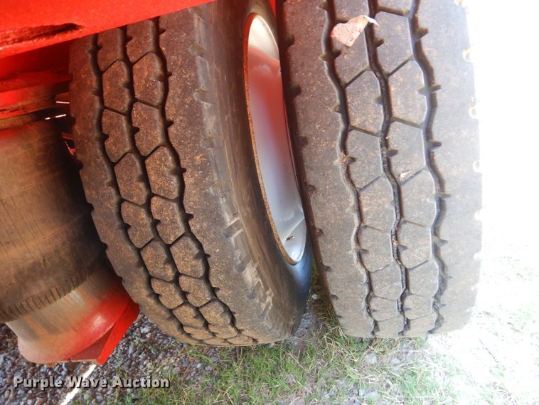 image for item DB7787 2005 Eager Beaver  lowboy equipment trailer