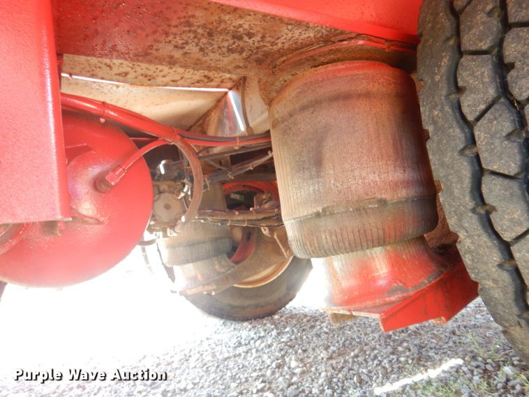 image for item DB7787 2005 Eager Beaver  lowboy equipment trailer