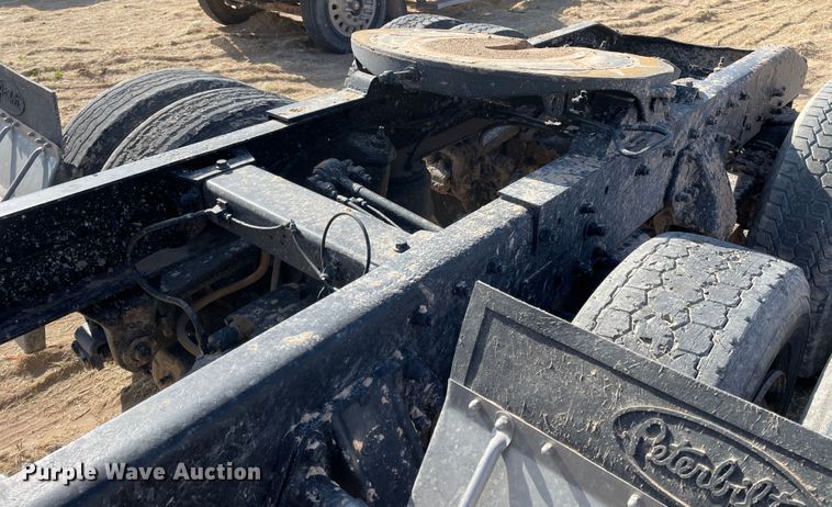 image for item DJ5118 1996 Peterbilt 357  semi truck