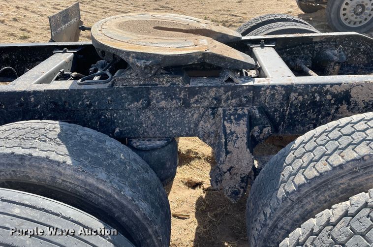 image for item DJ5118 1996 Peterbilt 357  semi truck