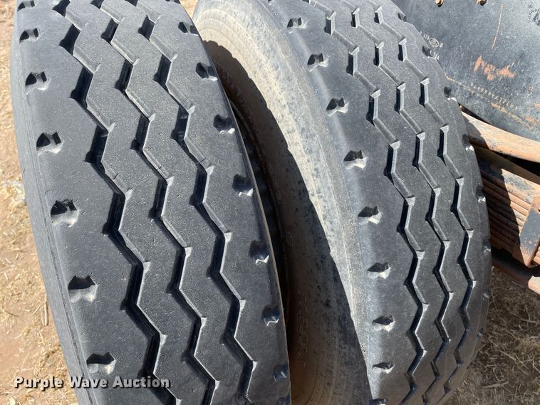 image for item DJ5121 1990 Ford L7000  truck cab and chassis