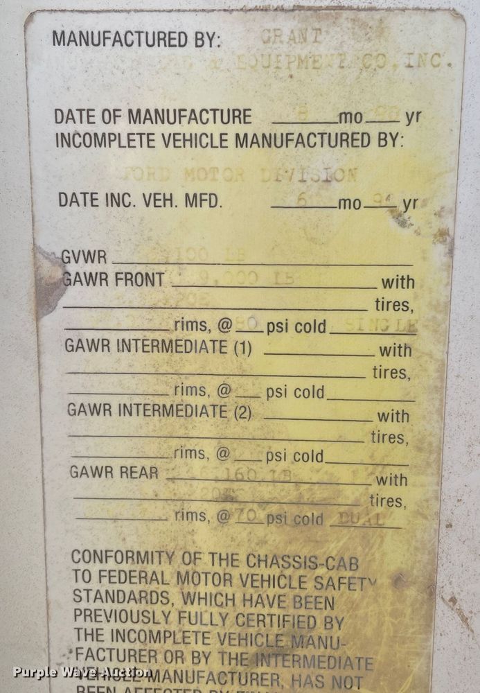 image for item DJ5121 1990 Ford L7000  truck cab and chassis