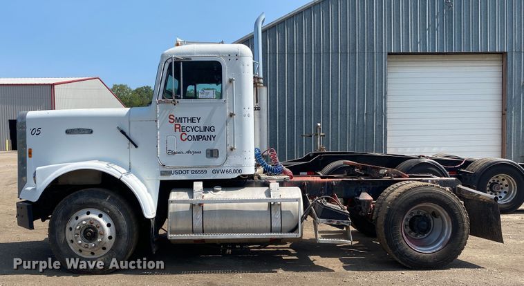 image for item DK6469 1987 Freightliner FLC  semi truck