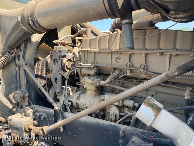 image for item DK6469 1987 Freightliner FLC  semi truck