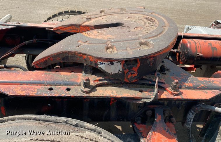 image for item DK6469 1987 Freightliner FLC  semi truck