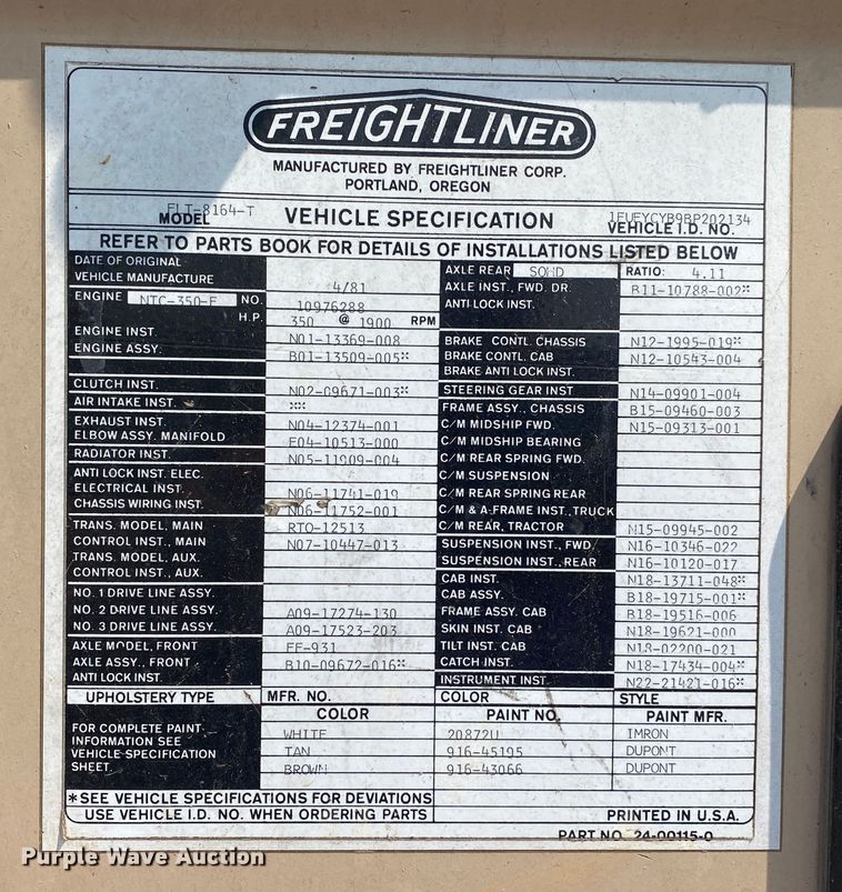 image for item DK6469 1987 Freightliner FLC  semi truck