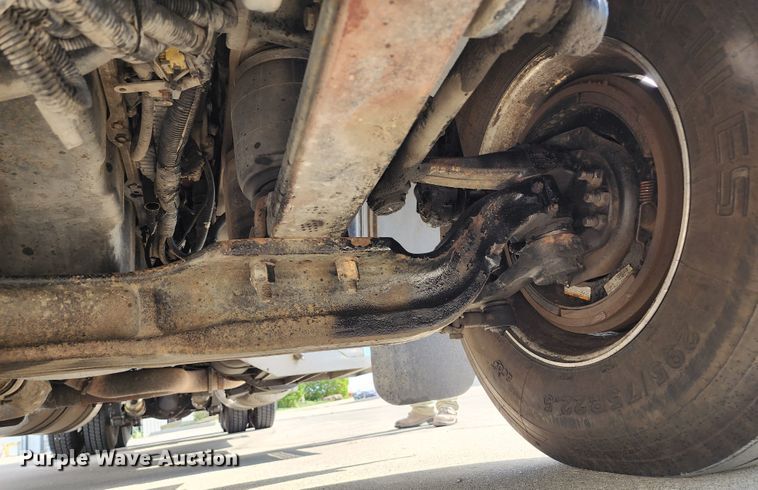 image for item DL6688 2015 Peterbilt 389  semi truck