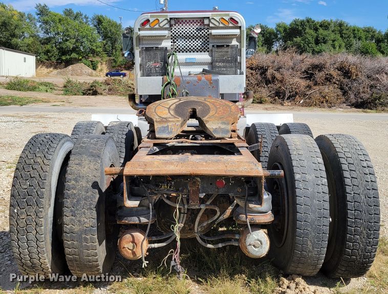 image for item DM2477 1988 Kenworth W900B  semi truck