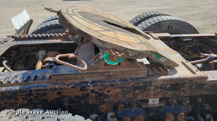 image for item DM2477 1988 Kenworth W900B  semi truck