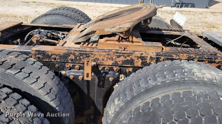 image for item DM2477 1988 Kenworth W900B  semi truck