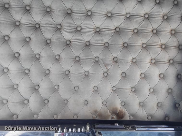 image for item DM2477 1988 Kenworth W900B  semi truck