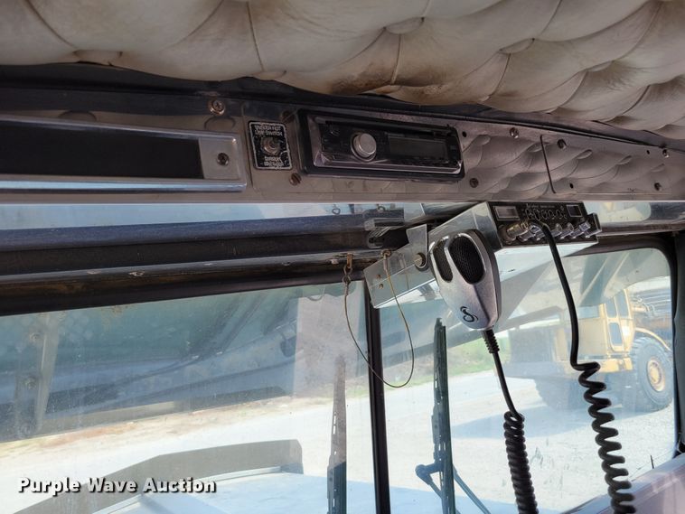 image for item DM2477 1988 Kenworth W900B  semi truck