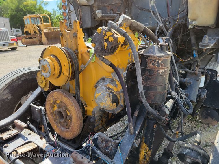 image for item DM2477 1988 Kenworth W900B  semi truck