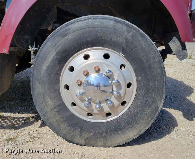 image for item DM2477 1988 Kenworth W900B  semi truck