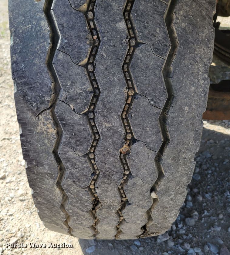 image for item DM2477 1988 Kenworth W900B  semi truck