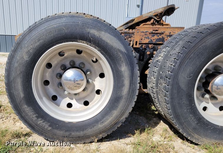 image for item DM2477 1988 Kenworth W900B  semi truck