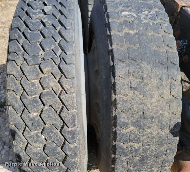 image for item DM2477 1988 Kenworth W900B  semi truck