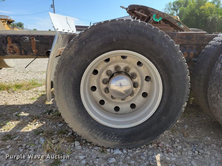 image for item DM2477 1988 Kenworth W900B  semi truck