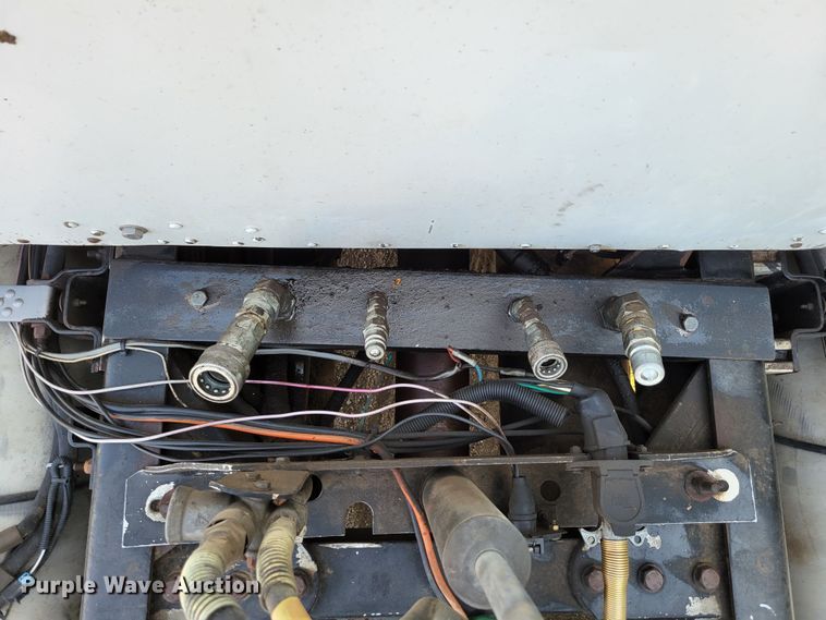 image for item DM8031 2001 Kenworth T800  semi truck