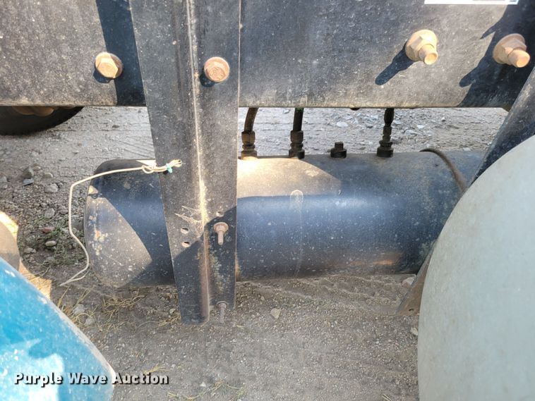 image for item DM8031 2001 Kenworth T800  semi truck