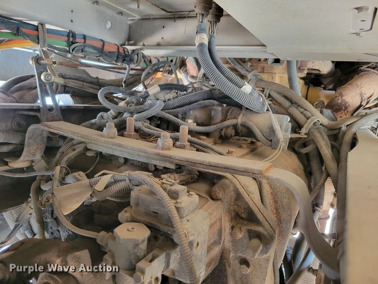 image for item DM8031 2001 Kenworth T800  semi truck