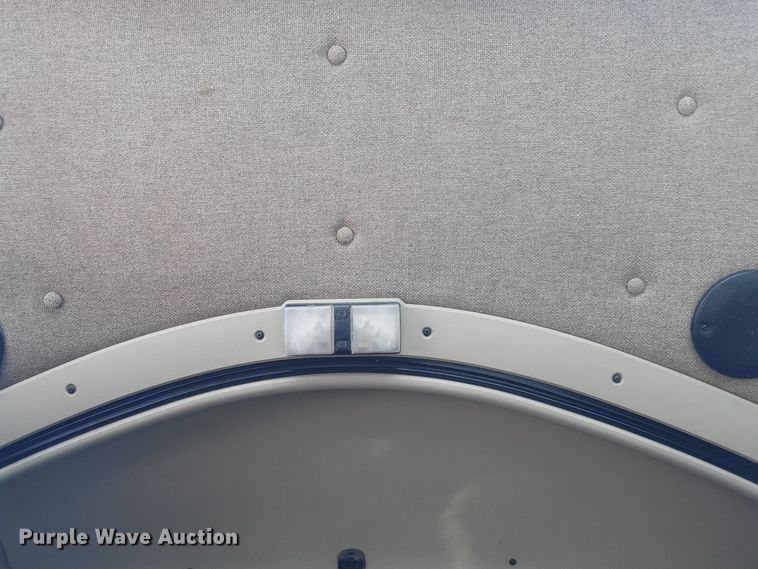 image for item DM8031 2001 Kenworth T800  semi truck