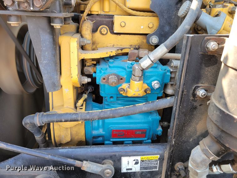 image for item DM8031 2001 Kenworth T800  semi truck