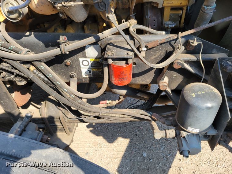 image for item DM8031 2001 Kenworth T800  semi truck