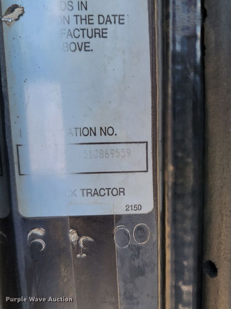 image for item DM8031 2001 Kenworth T800  semi truck