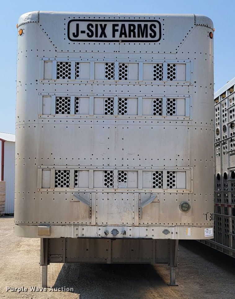 image for item DM8040 2002 Wilson PSDCL-311  livestock trailer