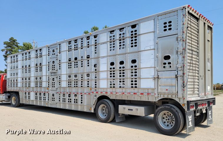 image for item DM8040 2002 Wilson PSDCL-311  livestock trailer